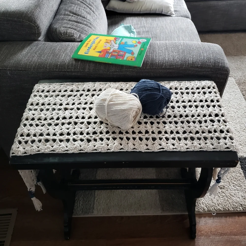 Table Runner Handcrochet Handmade